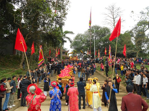 Lễ hội Đền Đông Cuông