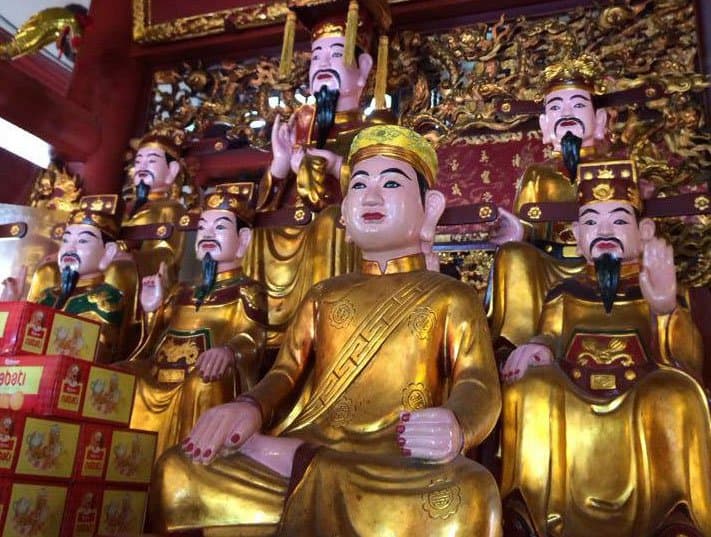 Tượng quan Hoàng Mười