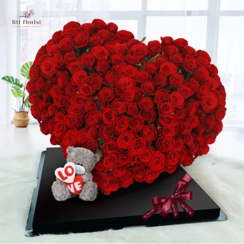 Câu Chuyện Sự Tích Hoa Hồng Đỏ – Biểu Tượng Của Tình Yêu Vượt Qua Chông Gai