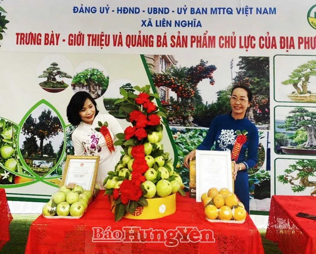 Những quả lê tươi ngon, thành quả lao động của Mai An Tiêm sau khi gieo trồng trên đảo hoang, tượng trưng cho sự tích quả lê.