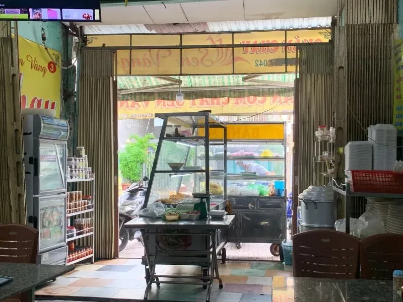 Bàn tiệc chay đầy đủ hương vị, phản ánh sự phong phú của văn hóa ẩm thực Sóc Trăng