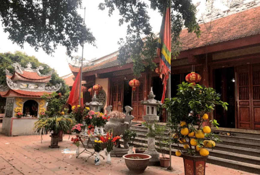 Toàn cảnh Đền Cô Chín Thượng Ngàn tại Yên Thế Bắc Giang, nằm giữa rừng cây xanh bạt ngàn linh khí