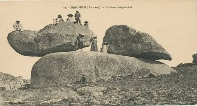 Góc nhìn cổ điển về danh thắng Hòn Trống Mái trên núi Trường Lệ Thanh Hóa