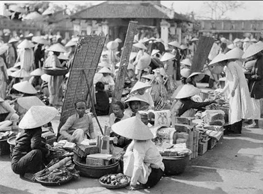 phụ nữ miền Tây thời xưa và sự tích quần hòe dùng trong kỳ kinh nguyệt