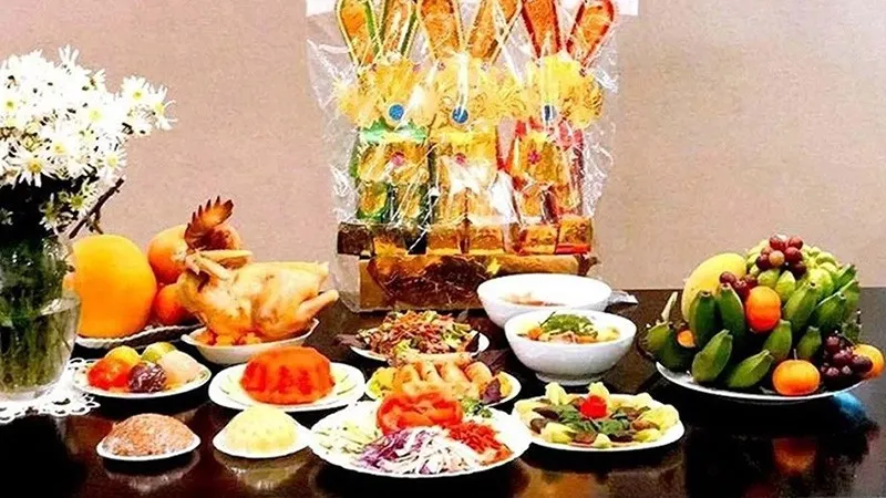 Mâm cỗ cúng ông Công ông Táo ngày 23 tháng Chạp thể hiện lòng thành kính và chuẩn bị đón Tết