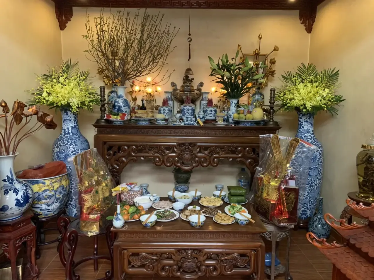 Bố cục bàn thờ Thần Linh Thổ Địa công sở chuẩn mực