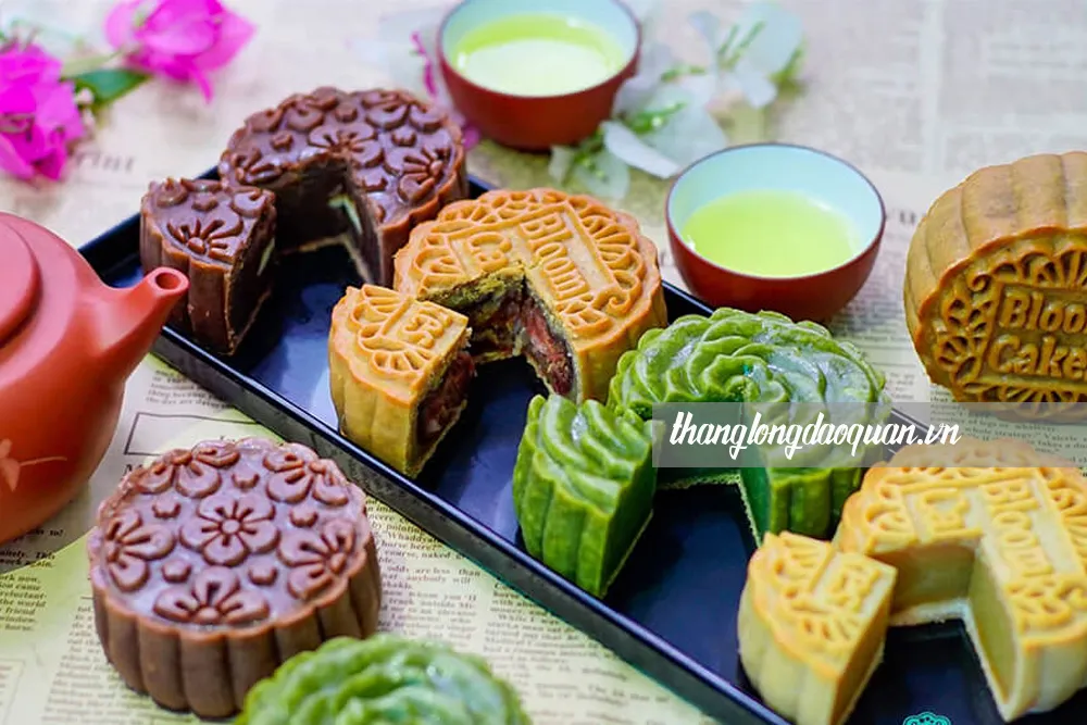 Mâm cúng trung thu ngoài sân