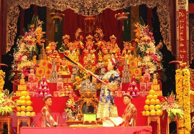 Nghi thức Hầu đồng trong tín ngưỡng Tứ Phủ tại Đền