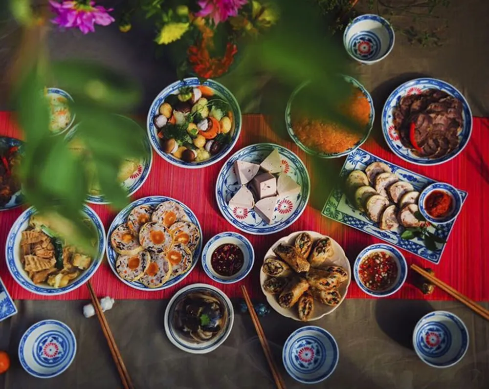 Nội dung chi tiết các bài văn khấn cúng tiễn ông bà hóa vàng sau Tết để gia chủ thực hiện