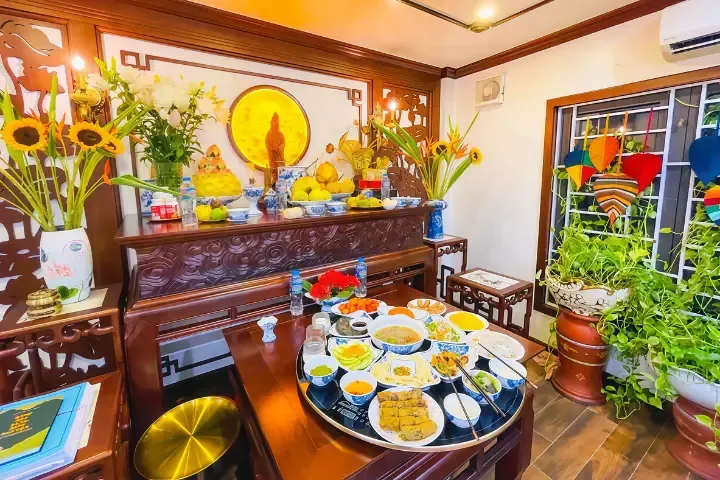 Bài văn khấn giao thừa Giáp Thìn 2026 được viết tay trên giấy đỏ