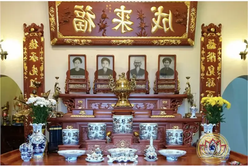 Cách bố trí bàn thờ gia tiên chuẩn mực khi thực hiện văn khấn giỗ bà cô tổ