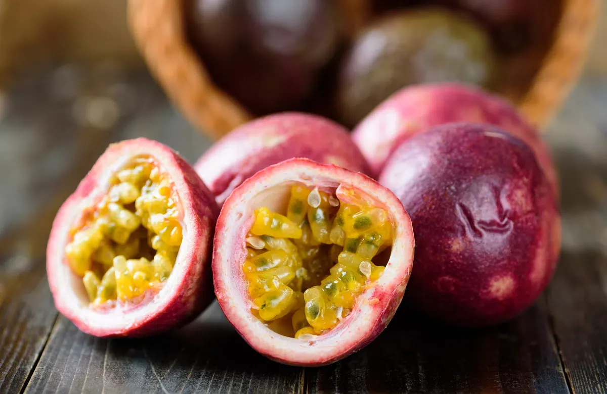 Quả chanh dây tím bổ dưỡng và nước uống thơm ngon từ chanh dây